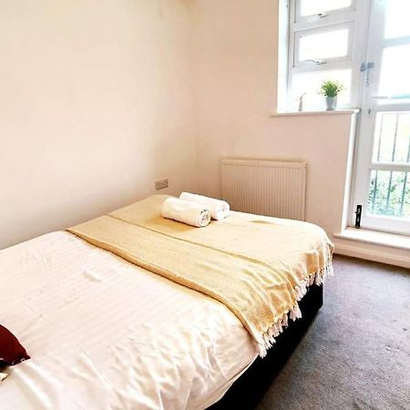 Appartamento Aldgate Flats In E1. Londra Esterno foto