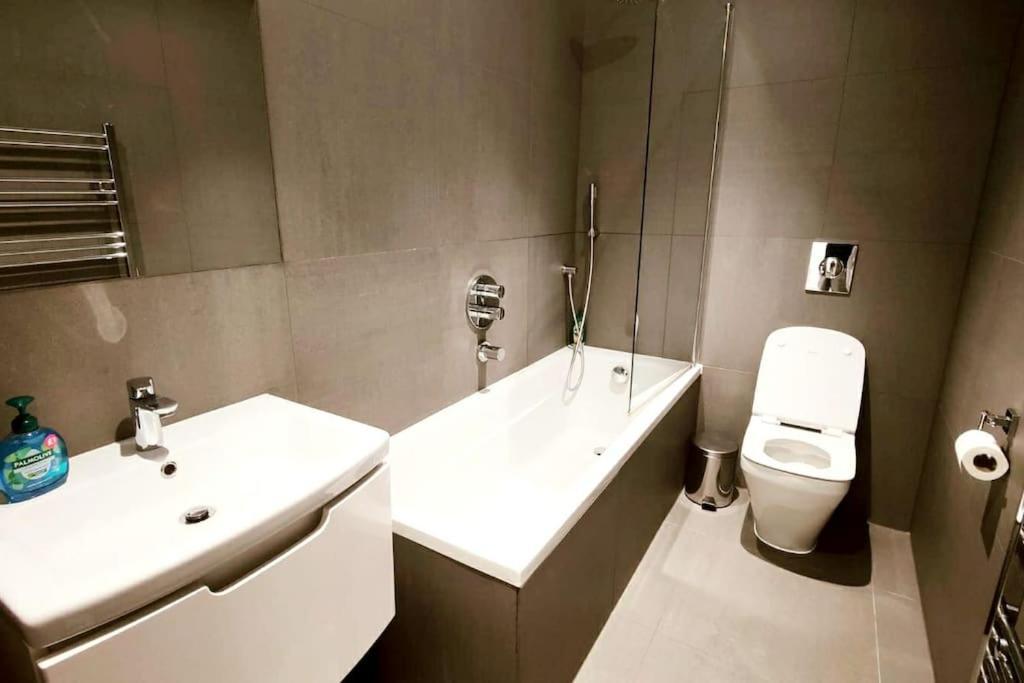 Appartamento Aldgate Flats In E1. Londra Esterno foto