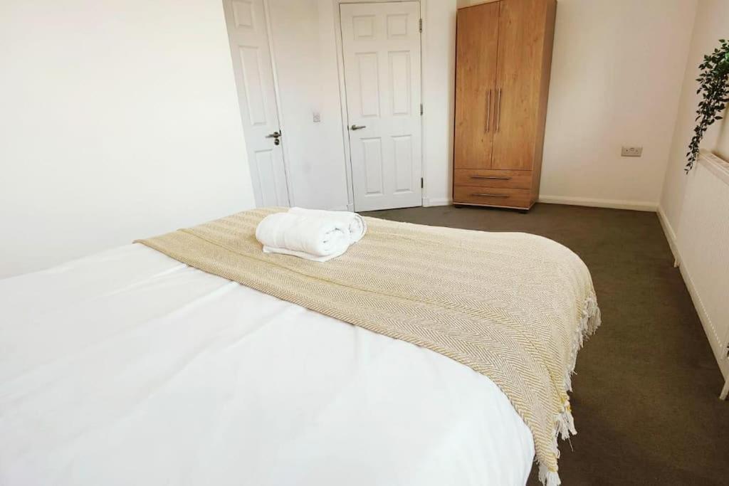Appartamento Aldgate Flats In E1. Londra Esterno foto